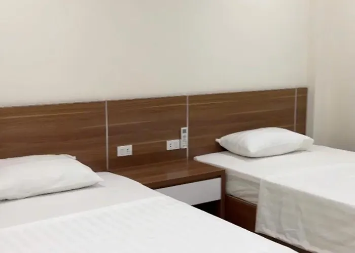 Khach San Phong Hotel