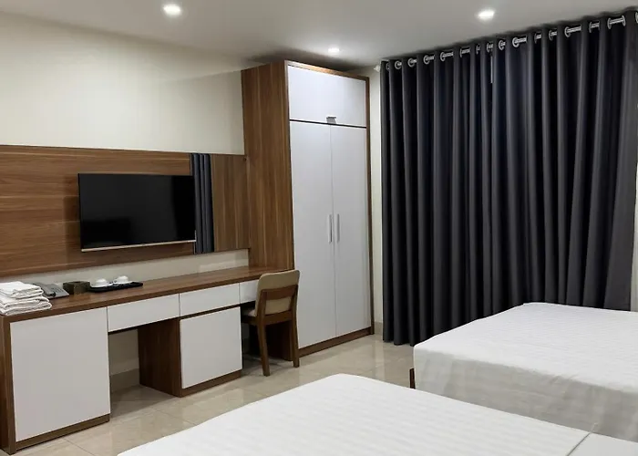 Khach San Phong Hotel